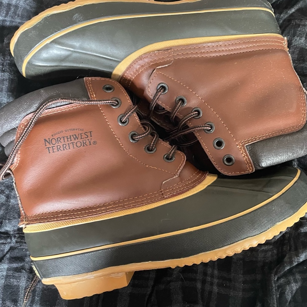 Northwest Territory Men's Brown and Black Rain Boots
